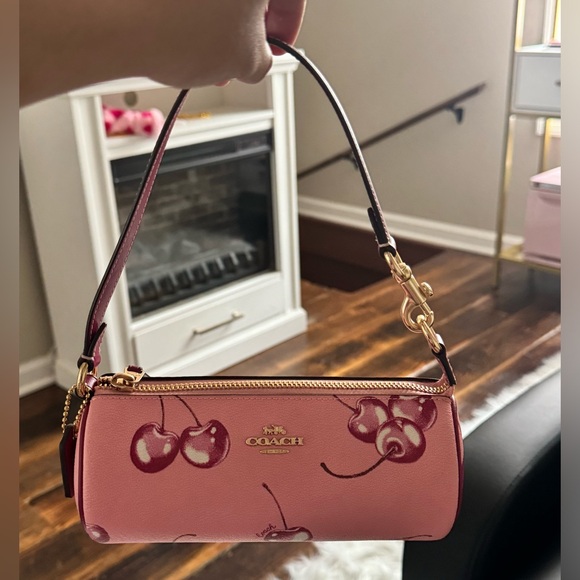 Coach Pink Crossbody Bag with Chain Strap - Picture 3 of 5